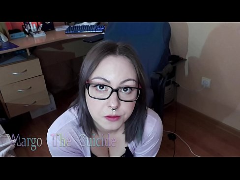 ❤️ Sexy Girl with Glasses Sucks Dildo Deeply on Camera ️❌ Super sex pada kami ️❤